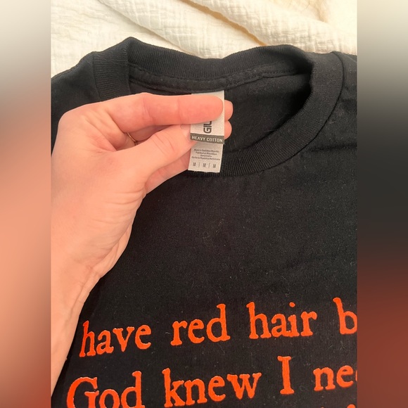 Red Hair Black Short Sleeve T-shirt 100% cotton Gildan heavy cotton tee NWOT SzM - Picture 2 of 4